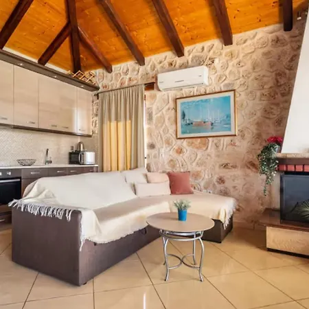 Key Vilă Tsoukaládhes