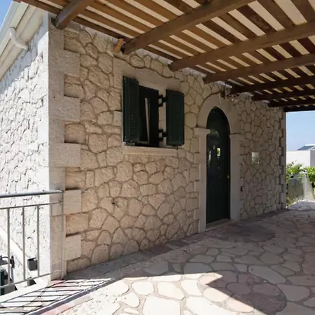 Key Villa Tsoukaladhes